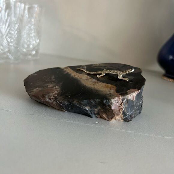 Vintage Antique natural stone lizard  decor - Picture 2 of 2